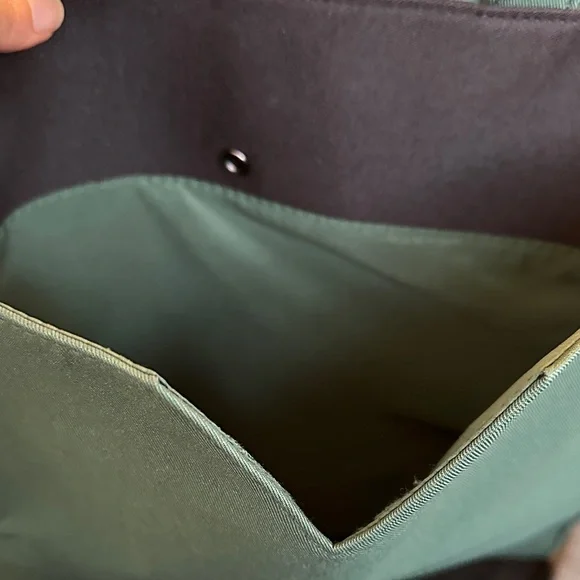 PRADA Beauty Forest Green Tote Bag with Strap & Dust Bag NEW!! - Picture 10 of 16